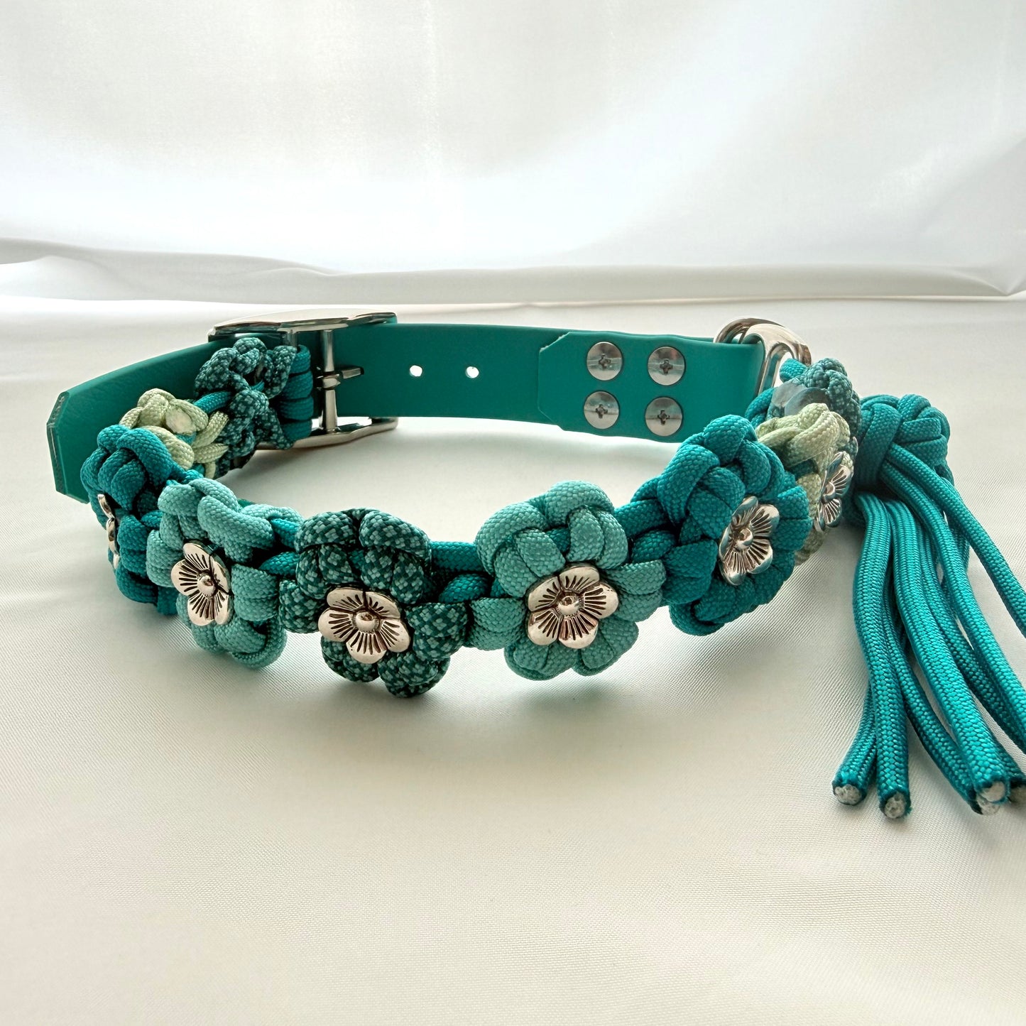 33cm - 39cm - Flower Knotted Dog Collar - Ready to Ship